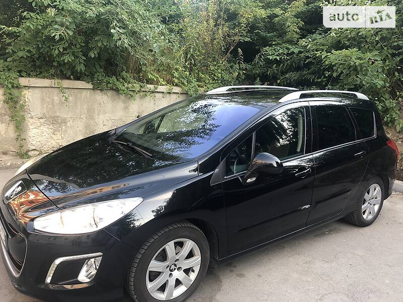 Универсал Peugeot 308 2011 в Тернополе