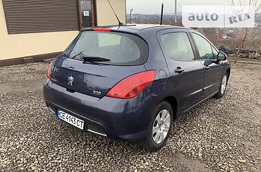 Хэтчбек Peugeot 308 2008 в Черновцах