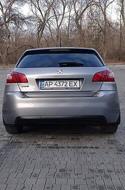 Хэтчбек Peugeot 308 2015 в Запорожье