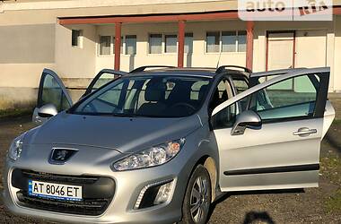 Универсал Peugeot 308 2013 в Калуше