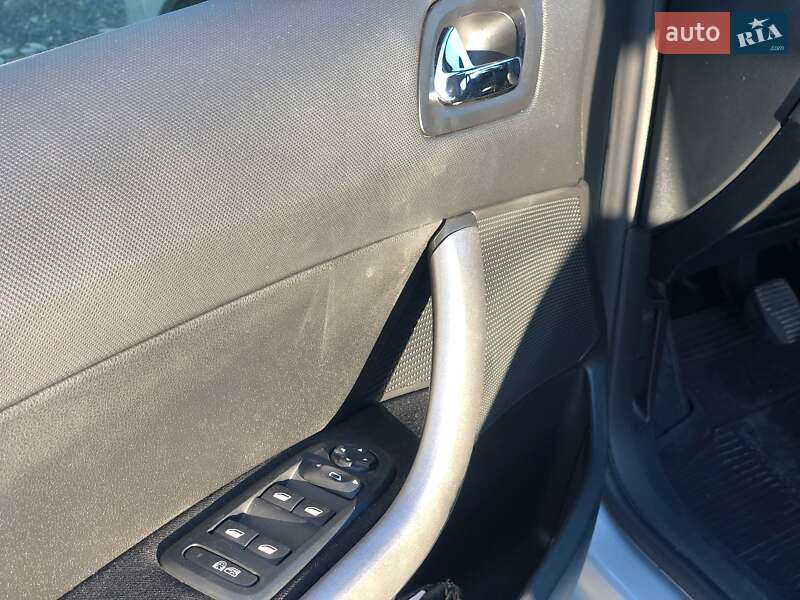 Универсал Peugeot 308 2013 в Калуше