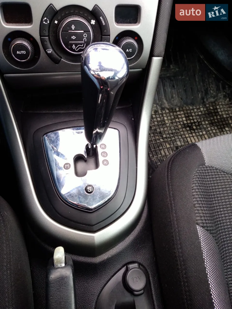2012 Peugeot 308 - мініатюра 16
