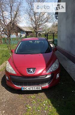 Хэтчбек Peugeot 308 2008 в Львове