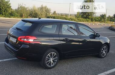 Універсал Peugeot 308 2015 в Чернівцях