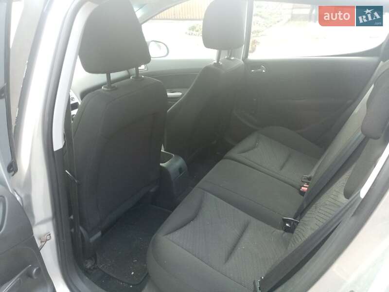 Хэтчбек Peugeot 308 2011 в Старой Выжевке фото 8 Хэтчбек Peugeot 308 2011 в Старой Выжевке