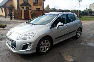 Хэтчбек Peugeot 308 2011 в Старой Выжевке