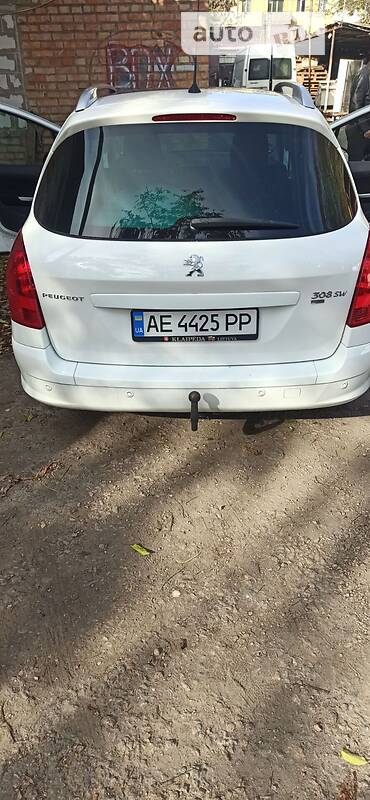 Універсал Peugeot 308 2013 в Покрові