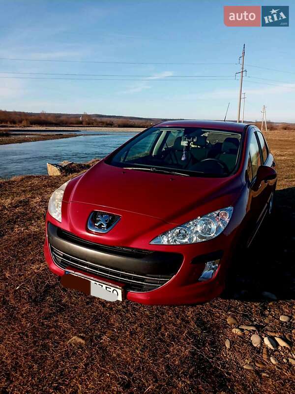 Хетчбек Peugeot 308 2008 в Івано-Франківську