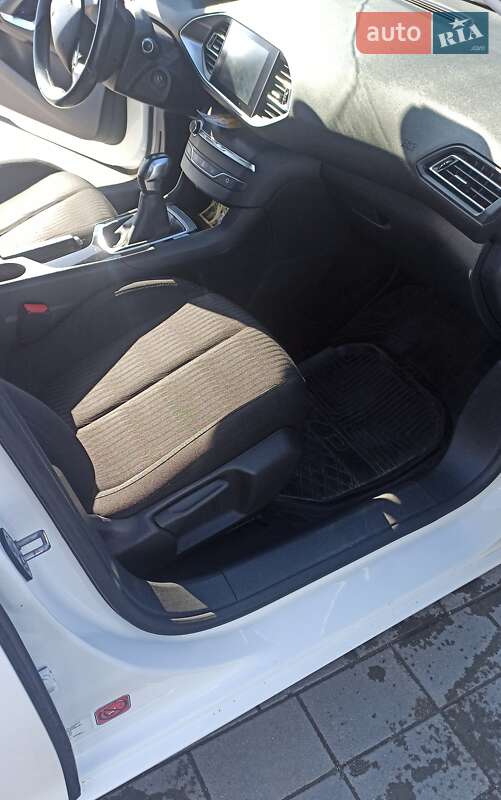 Універсал Peugeot 308 2014 в Львові фото 10 Універсал Peugeot 308 2014 в Львові
