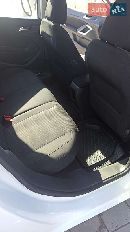 Універсал Peugeot 308 2014 в Львові фото 12 Універсал Peugeot 308 2014 в Львові