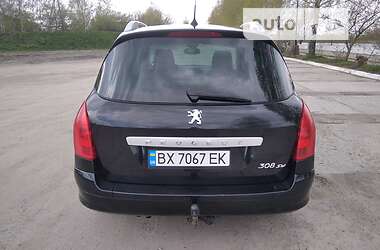 Универсал Peugeot 308 2010 в Староконстантинове