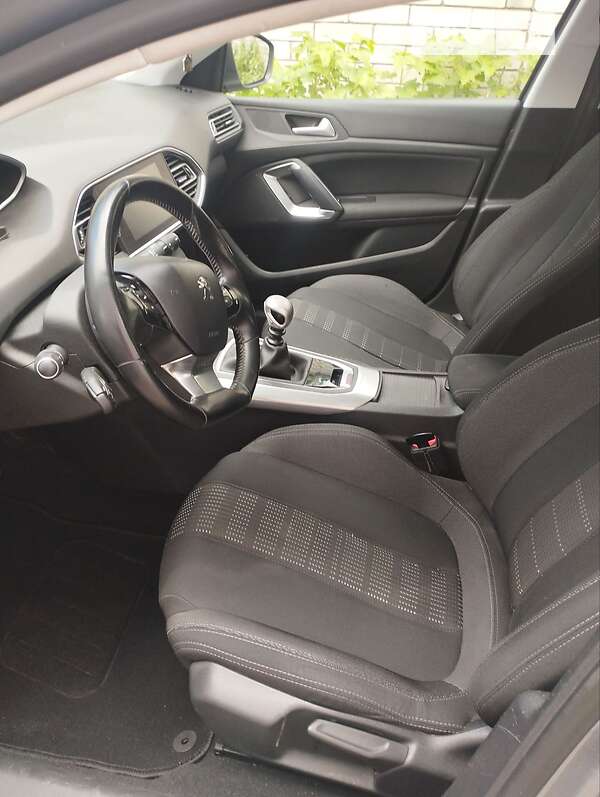 Універсал Peugeot 308 2016 в Фастові