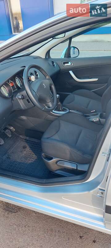 Хэтчбек Peugeot 308 2010 в Киеве фото 4 Хэтчбек Peugeot 308 2010 в Киеве