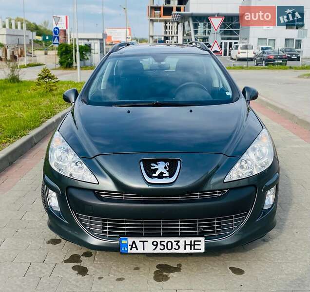 Универсал Peugeot 308 2011 в Киеве