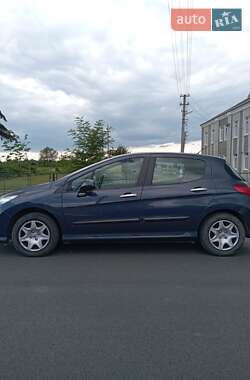 Хэтчбек Peugeot 308 2009 в Ивано-Франковске