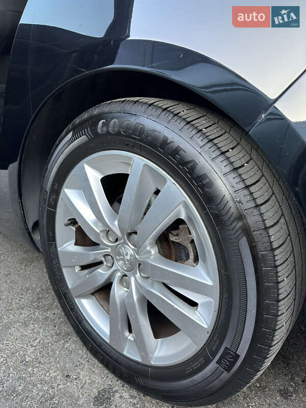 Универсал Peugeot 308 2015 в Каменском