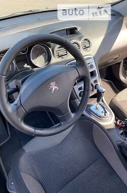 Хетчбек Peugeot 308 2010 в Дніпрі