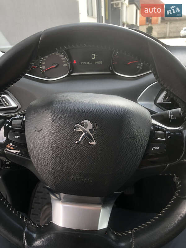 Універсал Peugeot 308 2014 в Мукачевому