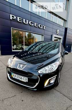 Хэтчбек Peugeot 308 2012 в Харькове