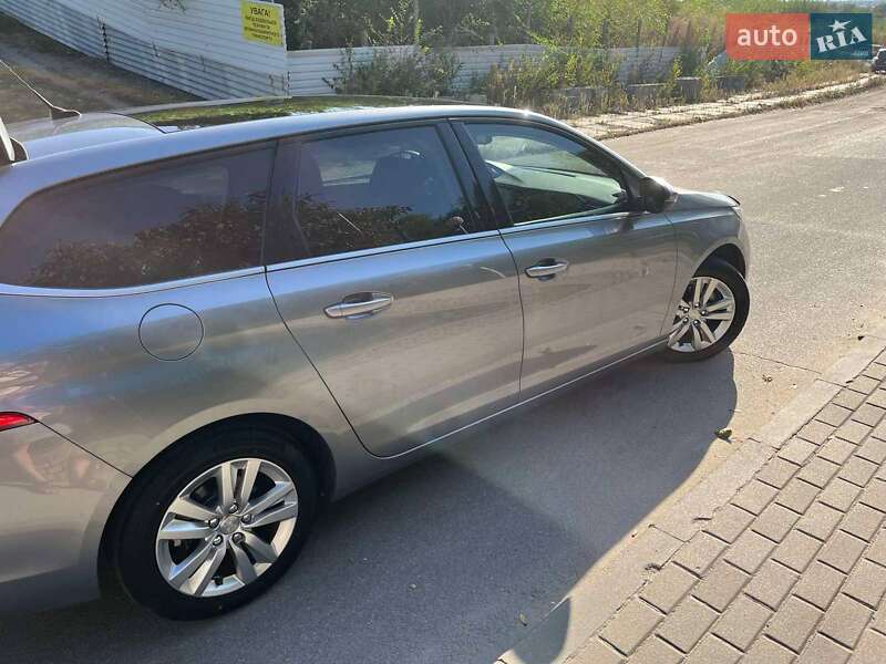 Універсал Peugeot 308 2015 в Запоріжжі