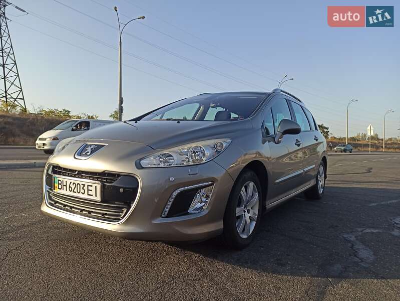 Peugeot 308 2011