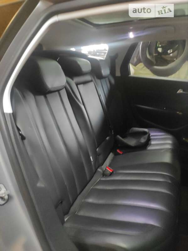 Універсал Peugeot 308 2015 в Решетилівці