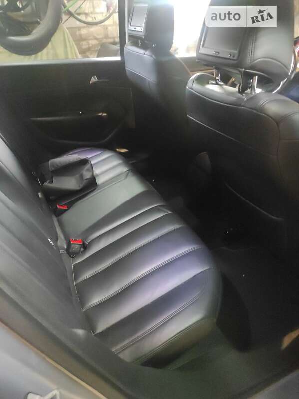 Універсал Peugeot 308 2015 в Решетилівці