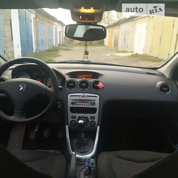 Универсал Peugeot 308 2008 в Золочеве