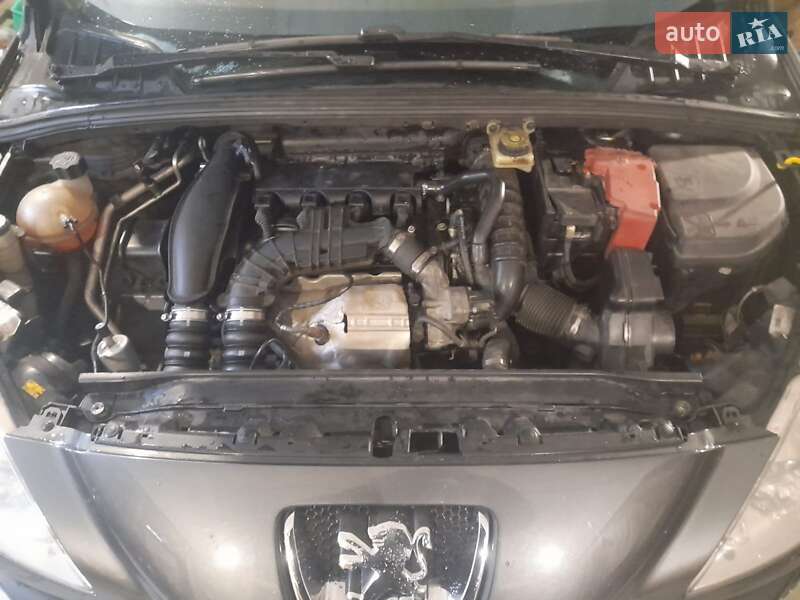 Универсал Peugeot 308 2008 в Борщеве