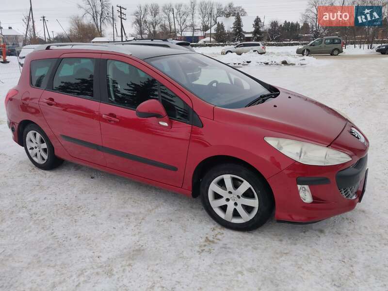 Универсал Peugeot 308 2009 в Нововолынске