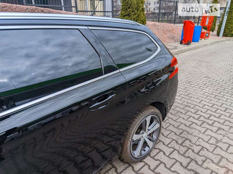 Універсал Peugeot 308 2014 в Рівному