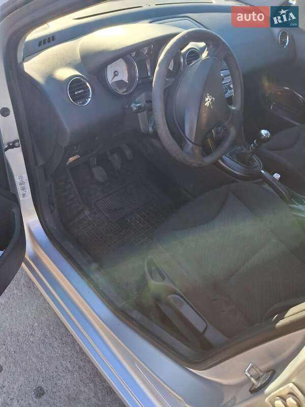 Універсал Peugeot 308 2011 в Києві