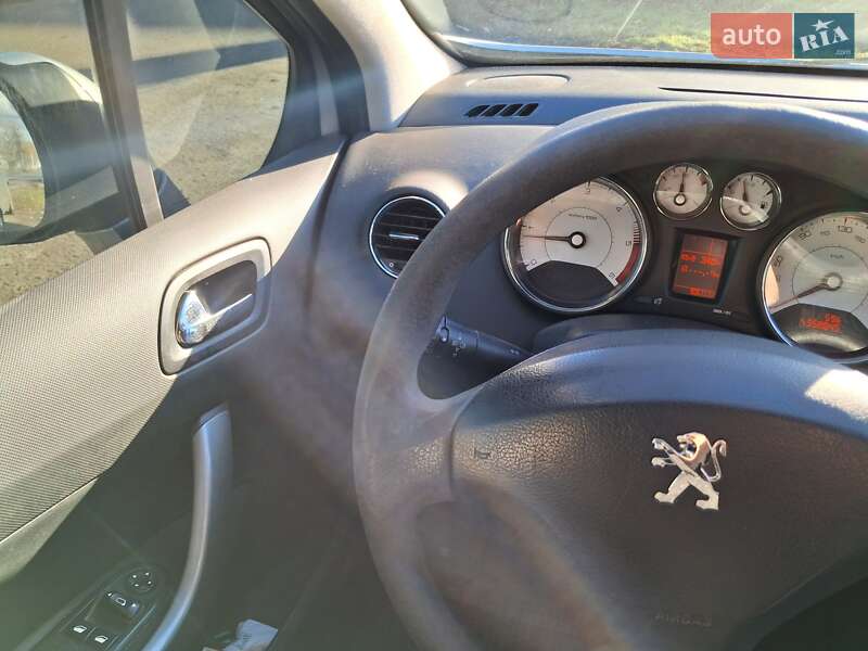 Універсал Peugeot 308 2011 в Києві