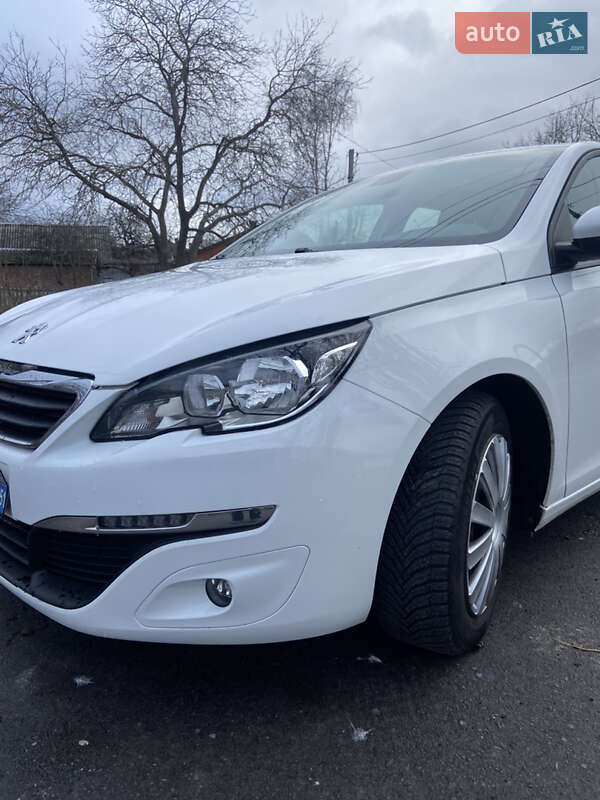 Хетчбек Peugeot 308 2015 в Житомирі