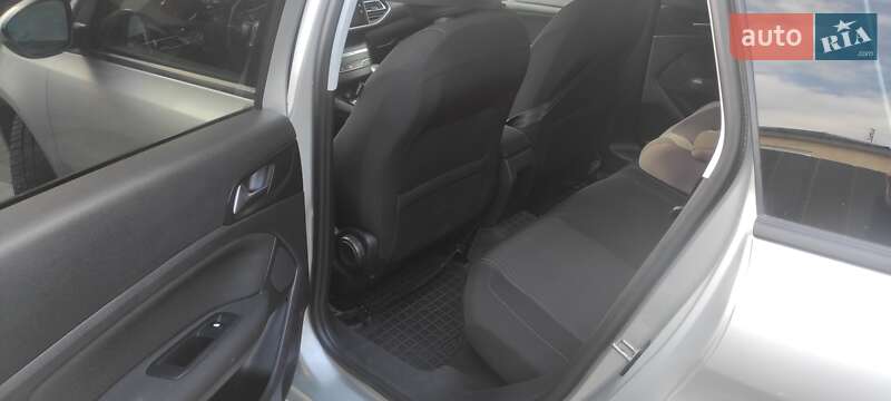 Универсал Peugeot 308 2016 в Самборе