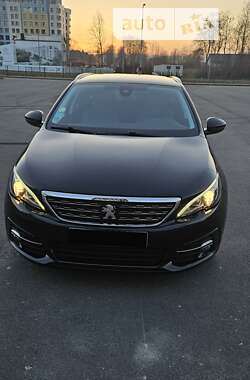 Универсал Peugeot 308 2018 в Львове