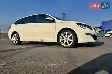 Универсал Peugeot 308 2015 в Ровно