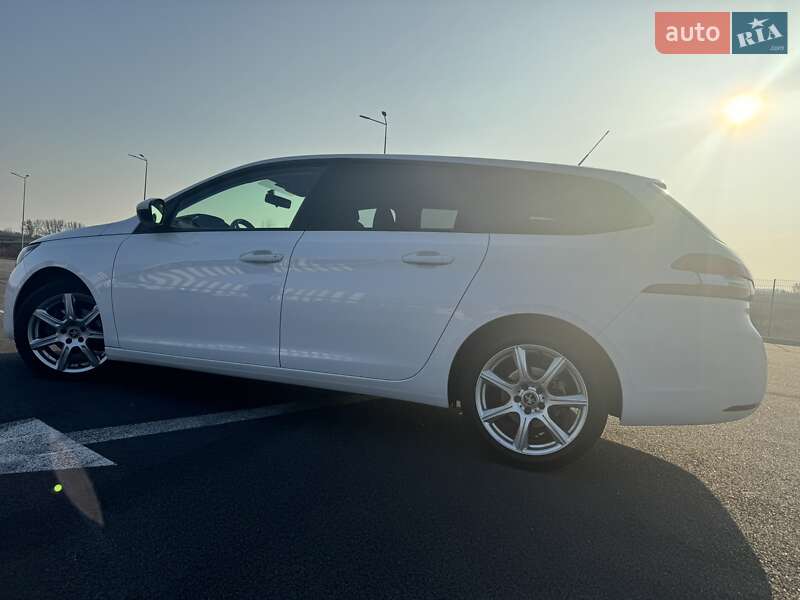 Універсал Peugeot 308 2015 в Рівному