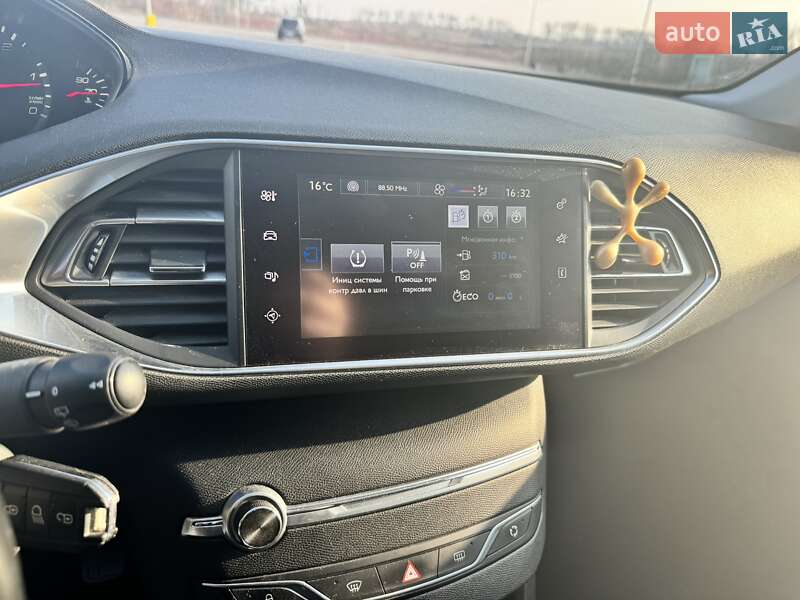 Універсал Peugeot 308 2015 в Рівному