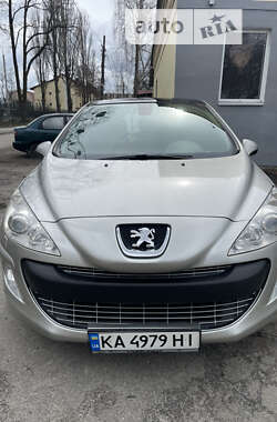 Хэтчбек Peugeot 308 2008 в Киеве