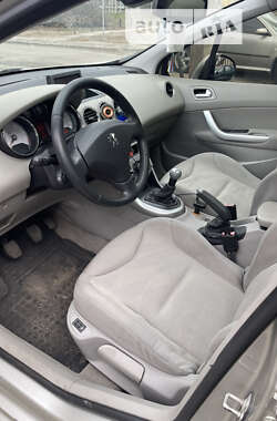 Хэтчбек Peugeot 308 2008 в Киеве