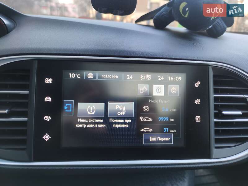 Универсал Peugeot 308 2015 в Киеве