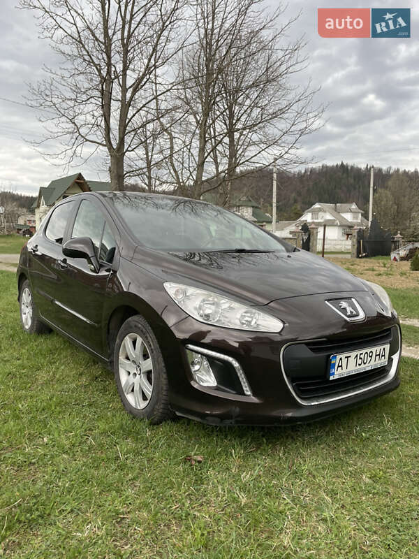 Хэтчбек Peugeot 308 2011 в Коломые