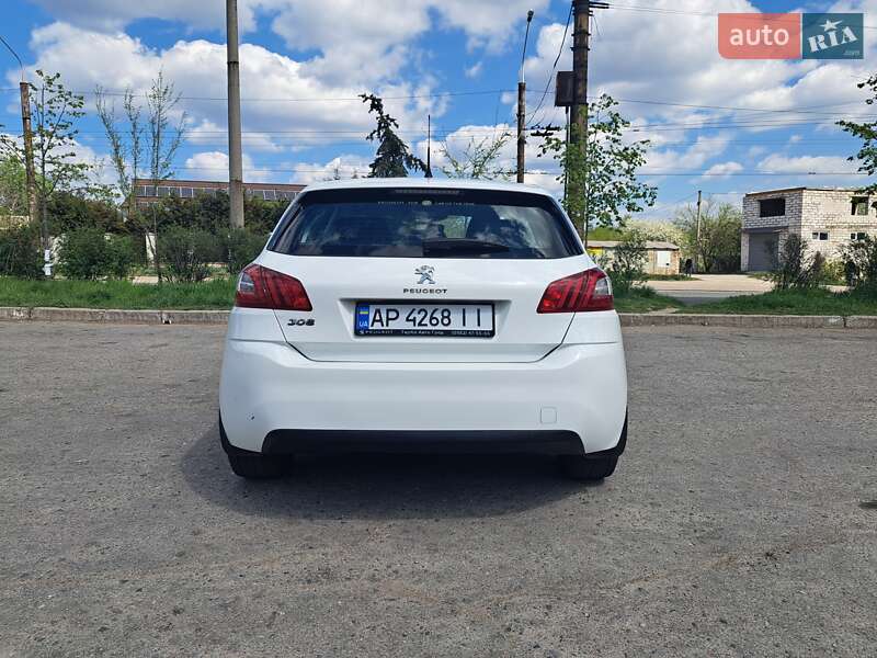 Хэтчбек Peugeot 308 2015 в Запорожье