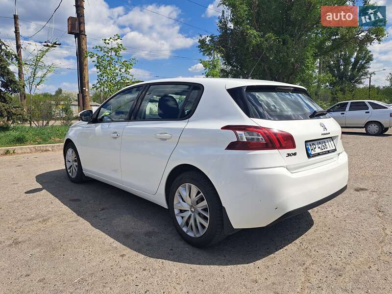 Хэтчбек Peugeot 308 2015 в Запорожье