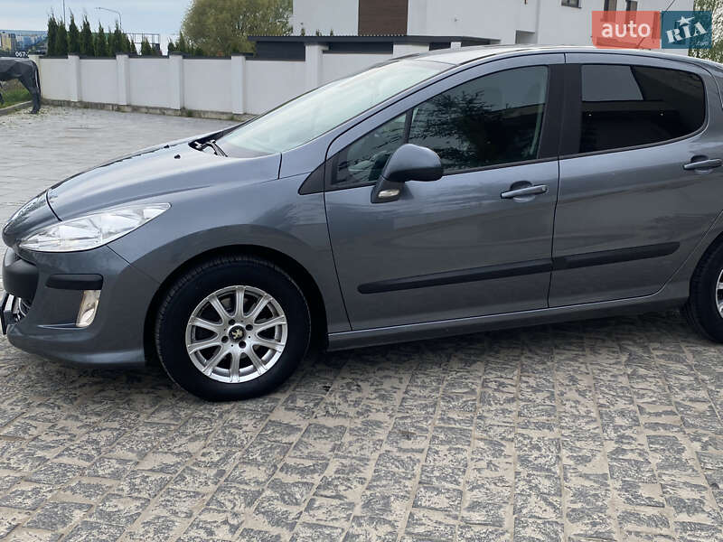 Хэтчбек Peugeot 308 2010 в Львове фото 24 Хэтчбек Peugeot 308 2010 в Львове