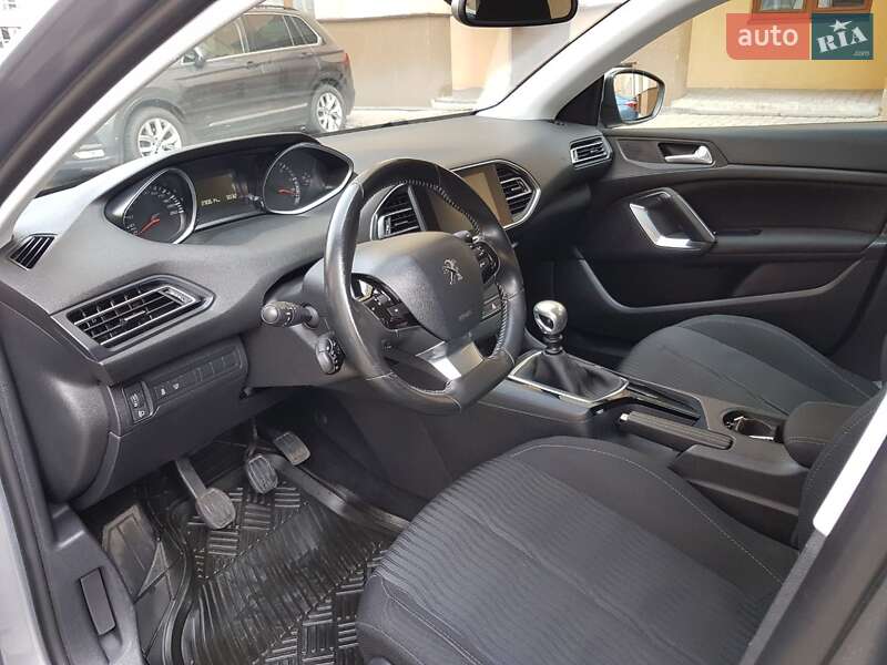 Універсал Peugeot 308 2015 в Львові фото 11 Універсал Peugeot 308 2015 в Львові
