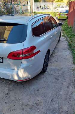 Универсал Peugeot 308 2014 в Львове