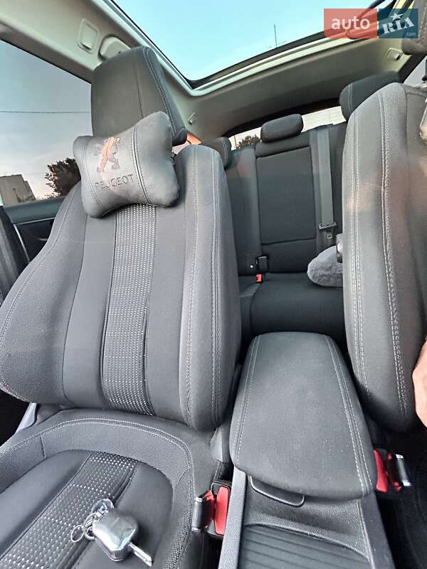 Універсал Peugeot 308 2017 в Дрогобичі