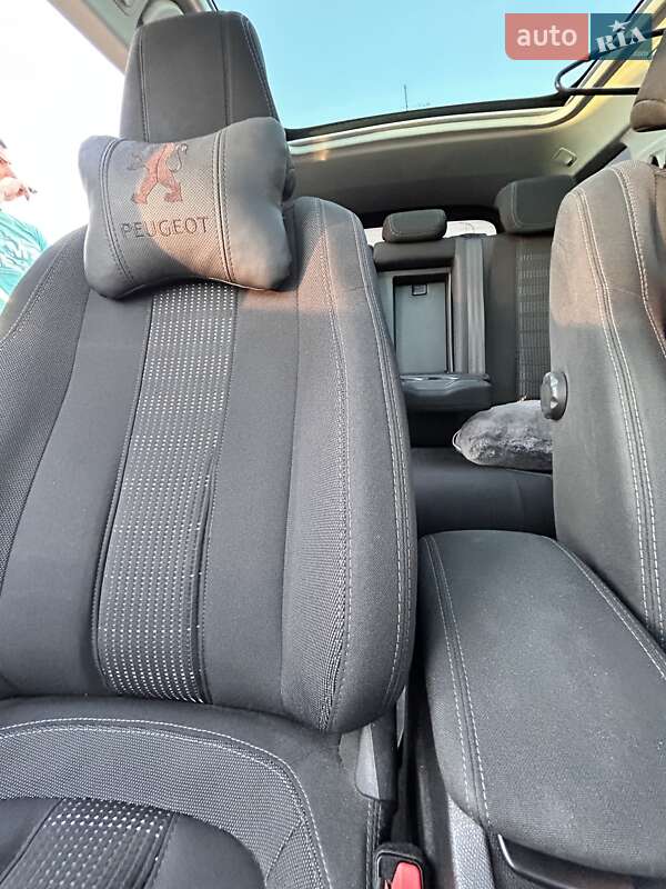 Універсал Peugeot 308 2017 в Дрогобичі